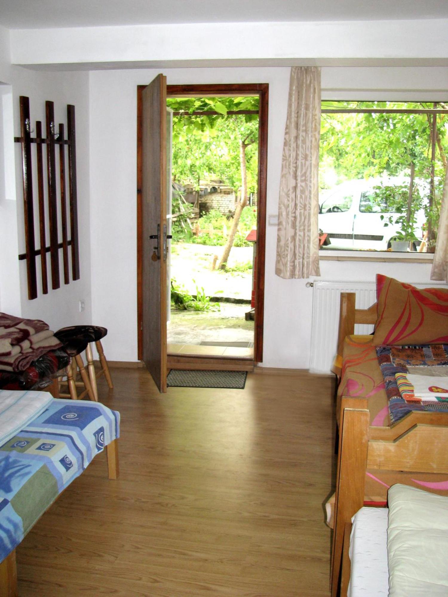 Guest House Familia Samovodene Exterior foto