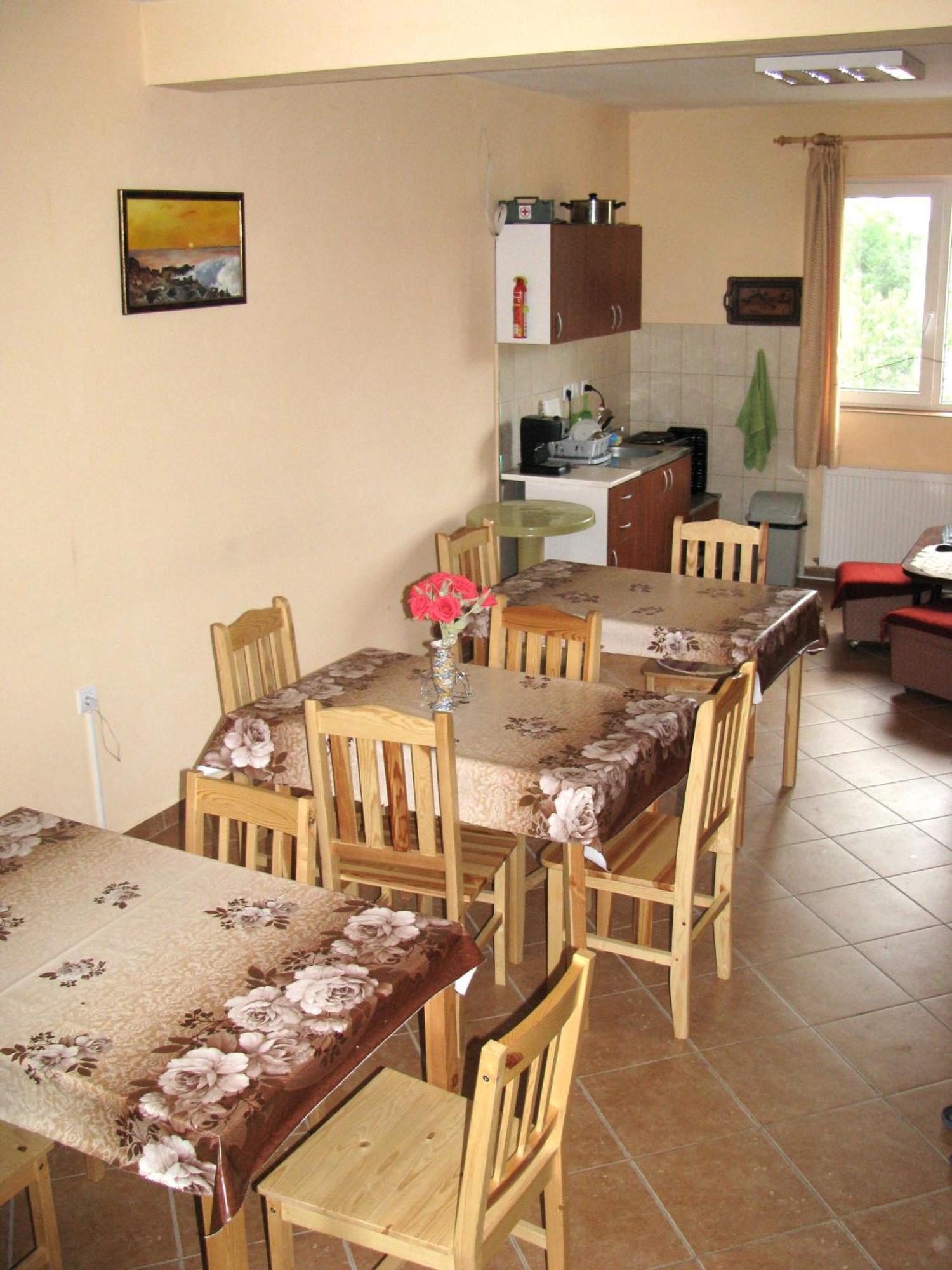 Guest House Familia Samovodene Exterior foto